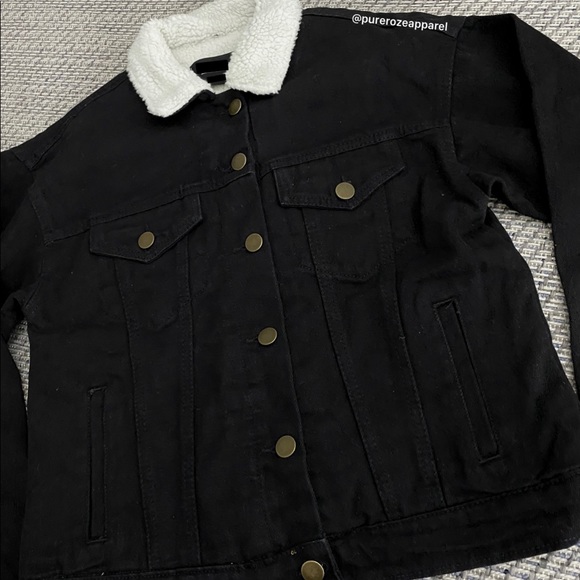 LAST ONE SIZE SMALL Black denim jacket plush lining jean jacket - Picture 3 of 5